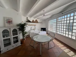 101.10_Charming studio located in one of the typical - Image 4