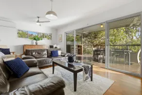 Waiuta Reteat Holiday Home with Outdoor Theatre - Image 3