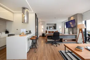 Premium Balcony Apt Luxury, A/C Stunning views - Image 3