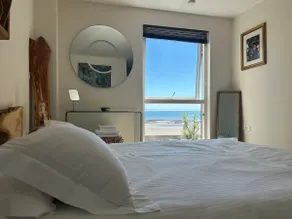 Unique Luxury Seaside Apartment on Swansea Bay - Image 5