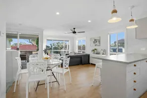 Fin and Tonic by Experience Jervis Bay - Image 3