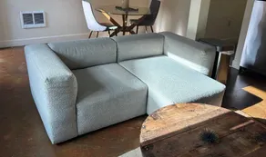 2BR/1BA - Buckman District - Steps to Bars - Image 2
