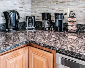 Beautiful Oceanside Apartment Prime Location - Image 4