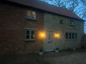 Immaculate cottage in exquisite rural setting! - Image 3
