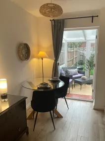One bedroom house in pretty Oxfordshire village - super fast broadband - Image 3