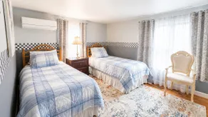 Nice Colonial, EV Charger, Patio BBQ, SoNo, Beach - Image 5