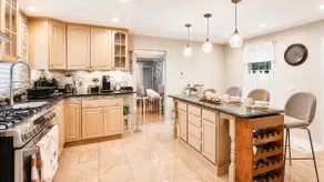 Nice Colonial, EV Charger, Patio BBQ, SoNo, Beach - Image 3