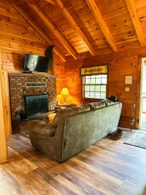 Sweetheart Log Cabin - Image 3