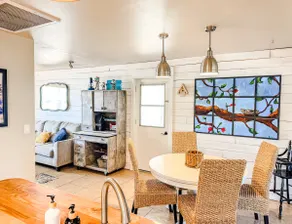 Route 66 Hope Ranch House - Image 4