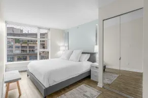 3 beds downtown, pool, hottub, sauna/ free Parking - Image 3