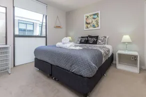 Viaduct 2-Zimmer I Pool, Spa + Parkplatz | Zodiak Stays - Image 3
