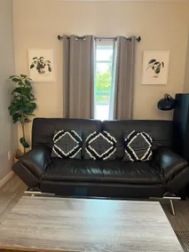 Cozy Home near Beaches & Costco - Image 5
