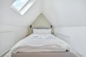 The Gathering House - Free Parking. Lake Views - Image 3