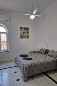 Spacious Kosher 4BR in German Colony, Jerusalem - Image 3
