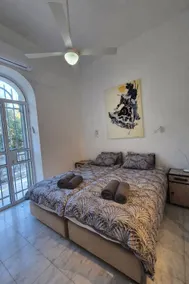 Spacious Kosher 4BR in German Colony, Jerusalem - Image 4