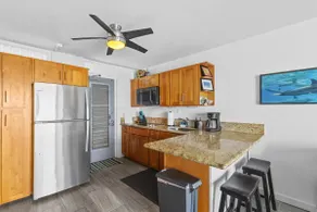 Makaha Ocean Lullaby - Direct Oceanfront Location! - Image 4