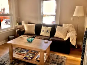 Cozy 2 Story Cottage in Short Beach Community - Image 2