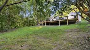 Secluded 10-acre villa, sleeps 18, hot tub! - Image 4