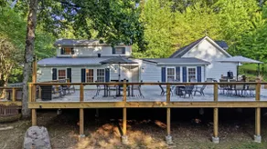 Secluded 10-acre villa, sleeps 18, hot tub! - Image 2