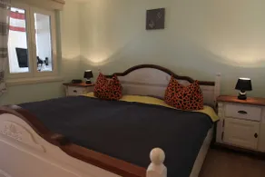 Apartment with stunning sea views directly above the beach promenade - Image 2