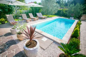 Komfortable Villa Marinela mit Pool und Garten - Image 2