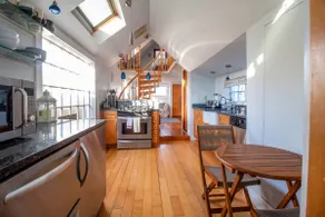 Plum Cove Cottage with king suite! - Image 3