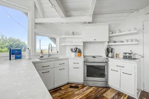 Lighthouse # 104 - Smukt opdateret klassisk oceanfront hytte med direkte adgang til stranden - Image 3