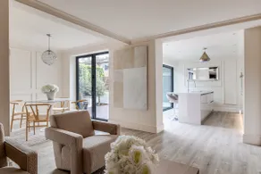 Central Chester Apartment - Free Parking - Image 2