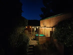 Contemporary Victorian Luxury with hot tub & sauna - Image 2