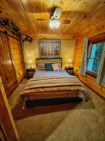 Cozy Lakefront Getaway Two BR One BA on Mirror Lak - Image 5