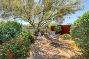 Tucson Home w / Porch & Lavish Yard Nära Trail Heads - Image 2