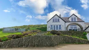 Stables - BEST Sea views in Croyde Sleeps 8 - Image 4