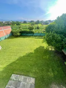 Spacious House, Garden and Parking for 2 Cars. - Image 4