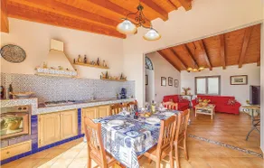 The lake house - Image 3
