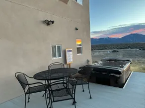 El Prado Home with a View & Hot Tub - Image 3