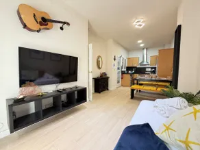 Roy's Apartments, Apartment with double bed and sofa bed. - Image 5