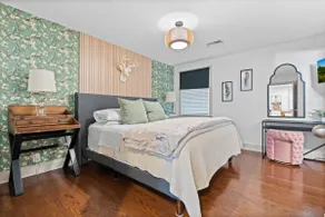 Heart of Nashville • King Bed, Near Broadway - Image 2