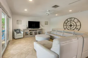 Riviera Beach Home w/ Pool - Walk to Beaches! - Image 4