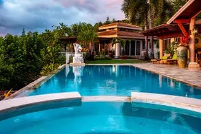 Quintessential blend of Luxury, hosted rental. - Image 5