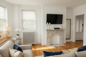 Newly Renovated Brownstone Duplex 2 BR, 1 BA,2 Prk - Image 3