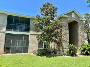 Poolside Retreat! Close to Beaches & Attractions! - Image 5