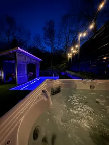 Log Cabin - Pool, Hot Tub, Deck, Screened-in Porch - Image 3