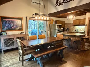 Red Clover Cabin at Black Butte Ranch (+Hot Tub) - Image 2