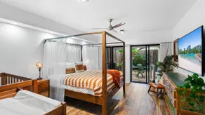 Luxury Beachfront Apartment with Direct Pool Access - Image 5