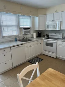 Condo F -Asbury Ave-2 blocks to beach-Gold Coast - Image 5