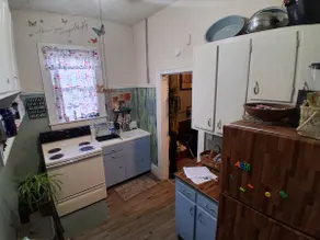 Cozy historic pet-friendly apartment near I-95 - Image 4