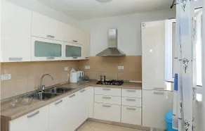 3 bedroom beautiful home in Pucisca - Image 5