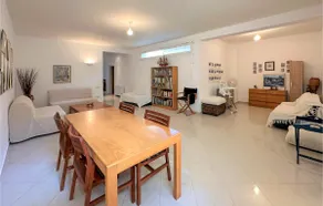 Beach Front Home In Perdika - Image 4