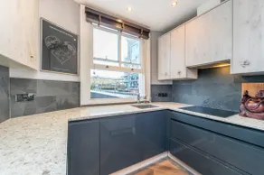 The Pink House - Image 5