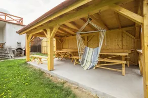 Incredibile casa con bellissimo giardino, 5 camere da letto, terrazza, nel centro della città - Image 4
